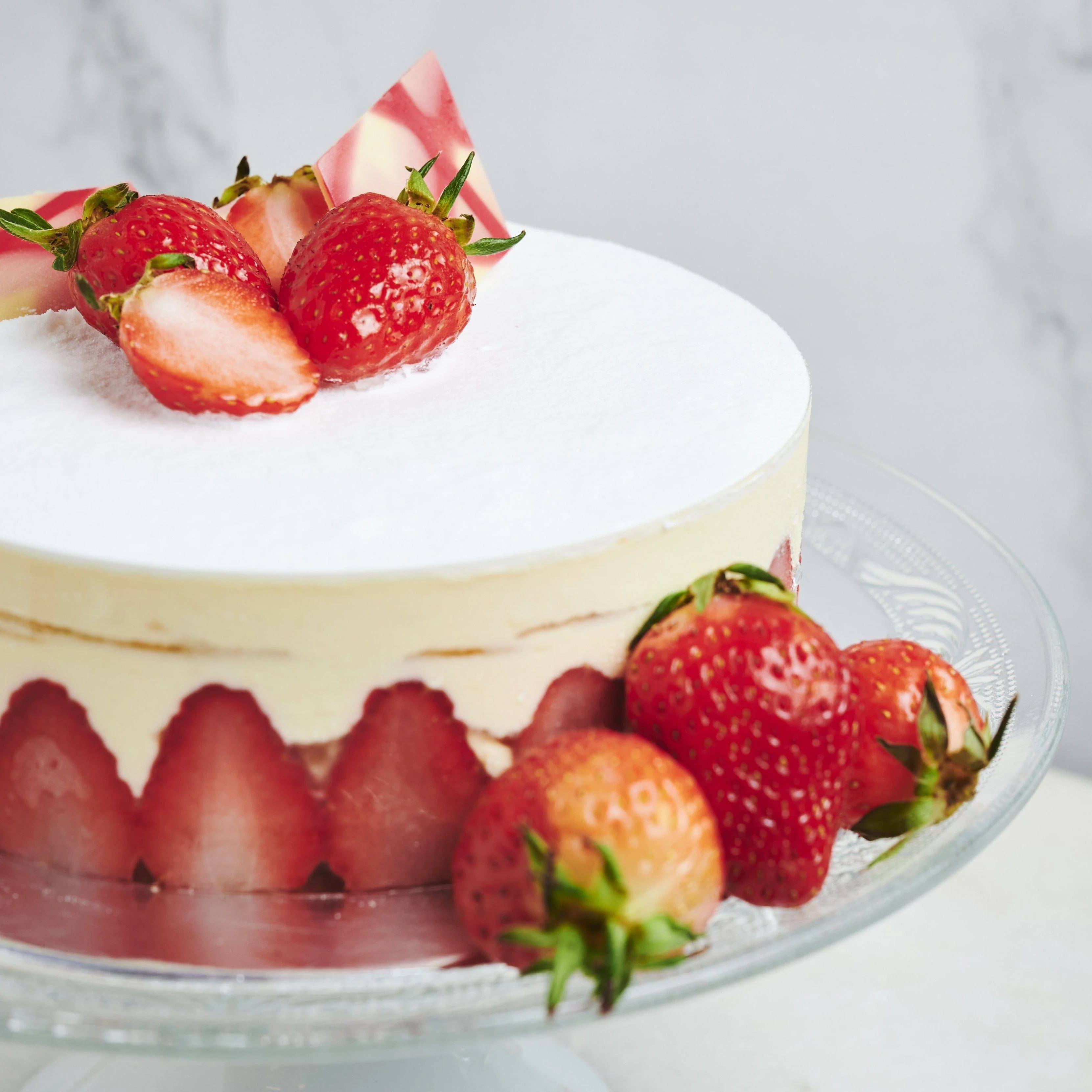 Strawberry Bagatelle Eggless - Image 3