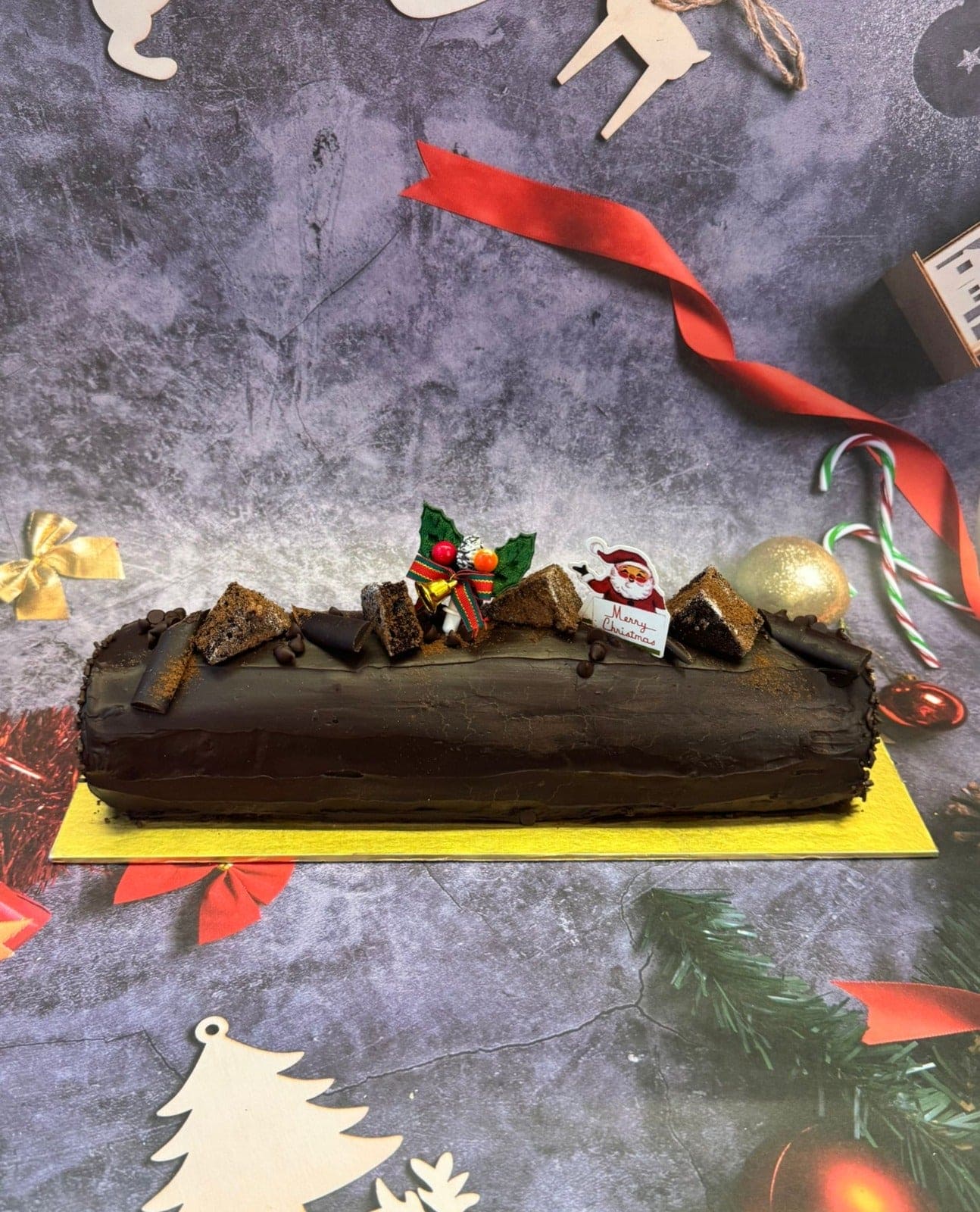 Double Chocolate Crunch Logcake - Image 3