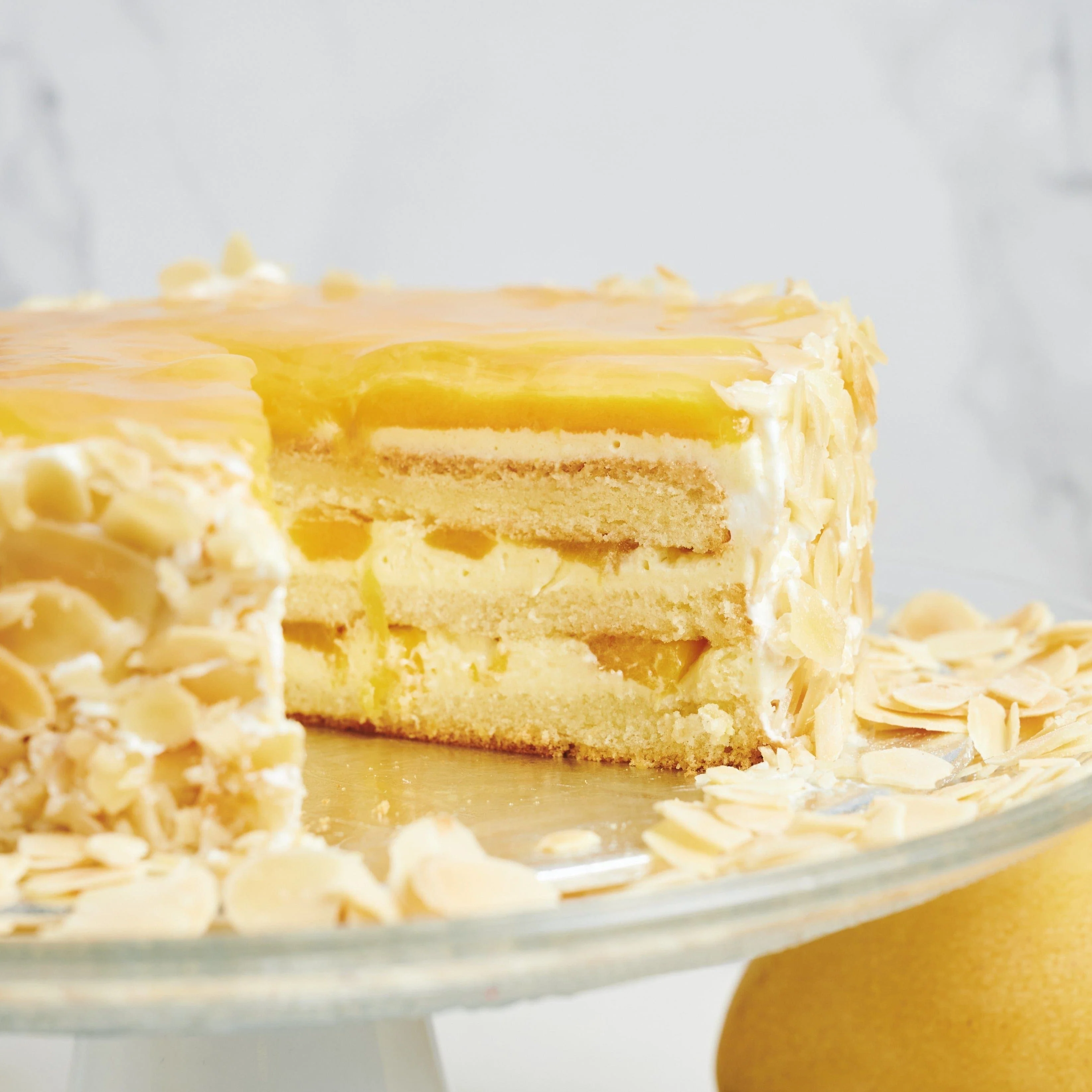 Fresh Mango Splash Cake Eggless - Image 3