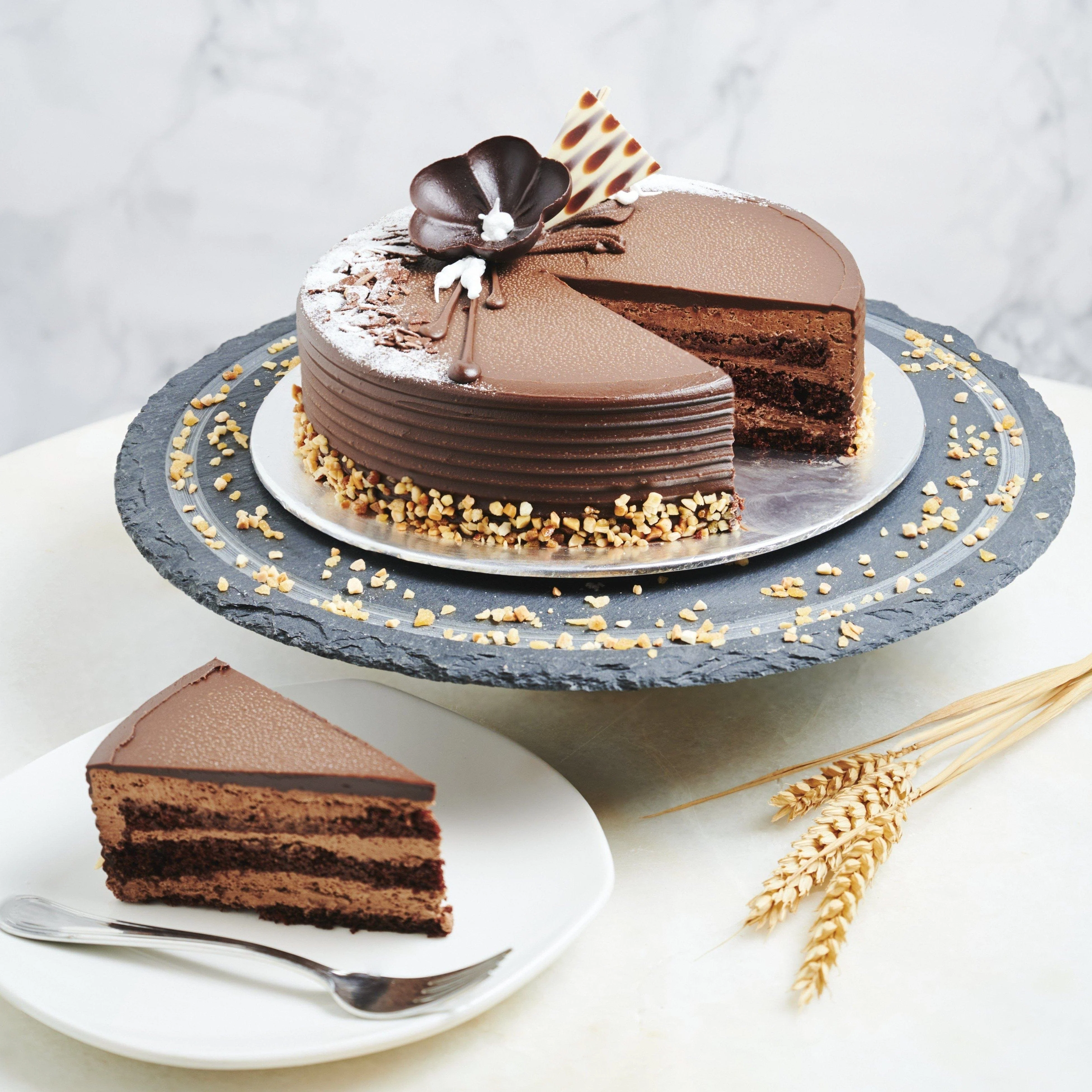 Signature Chocolate Mousse Etoile Eggless - Image 3